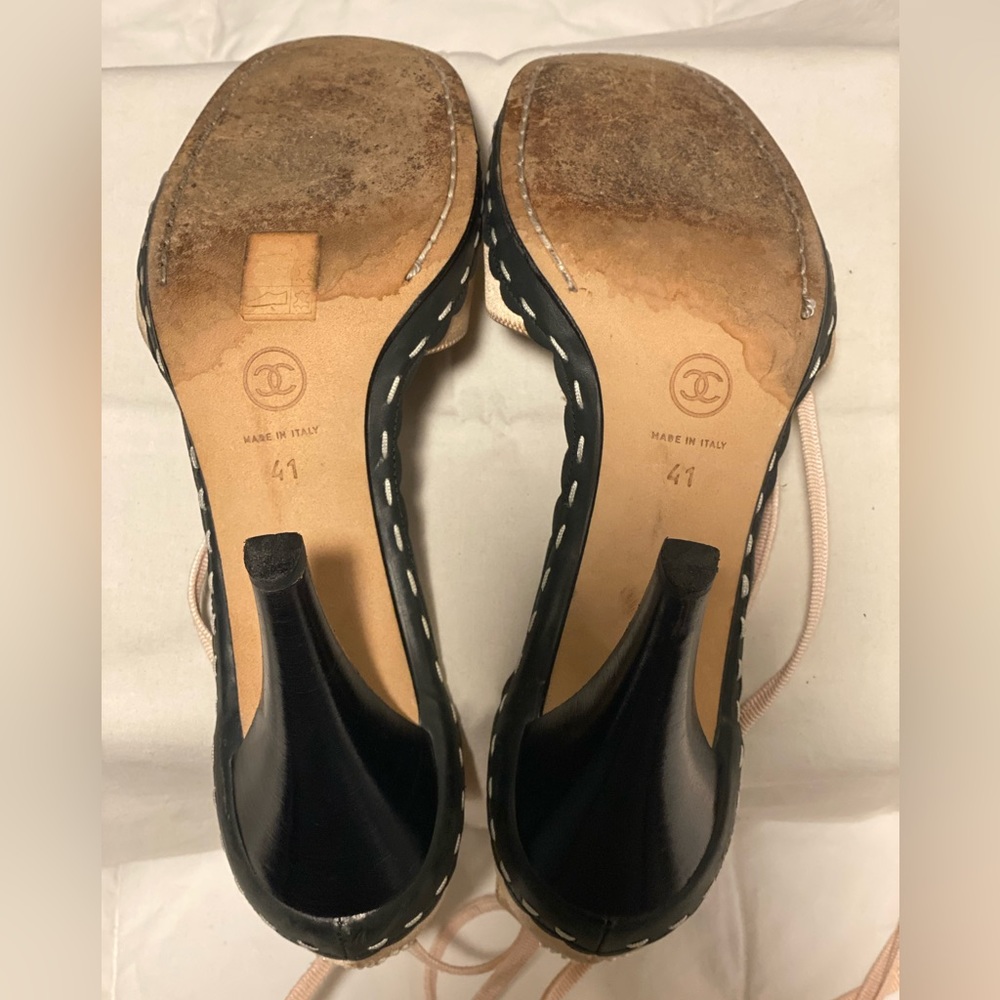 RARE FIND! Size 41/11. 2003 D’Orsay Interlocking CC Authentic Chanel Satin Pumps - Picture 11 of 12